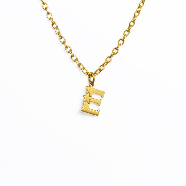 アルファベット "E" ペンダント チャーム GOLD