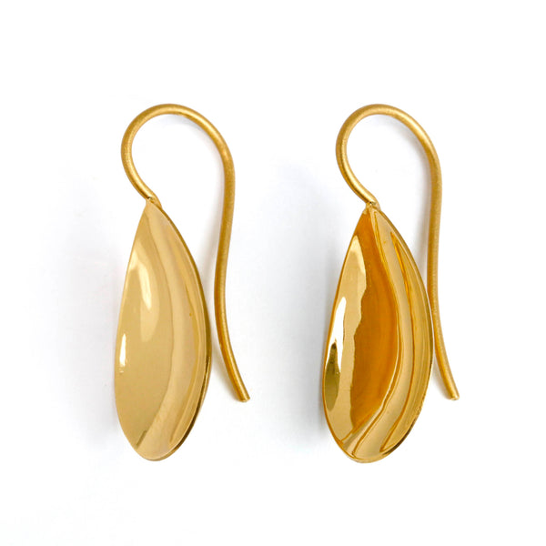 "ミラー" ペアーシェイプ ピアスGOLD