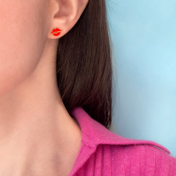 レッド・エナメル "フライング・キス" ピアス RED ENAMEL